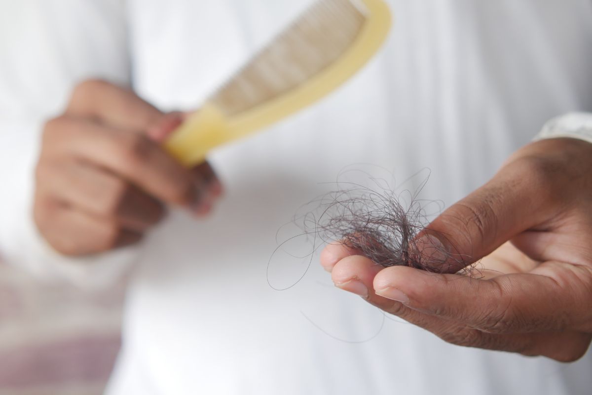 Caduta capelli uomo: tutto quello che devi sapere e i rimedi