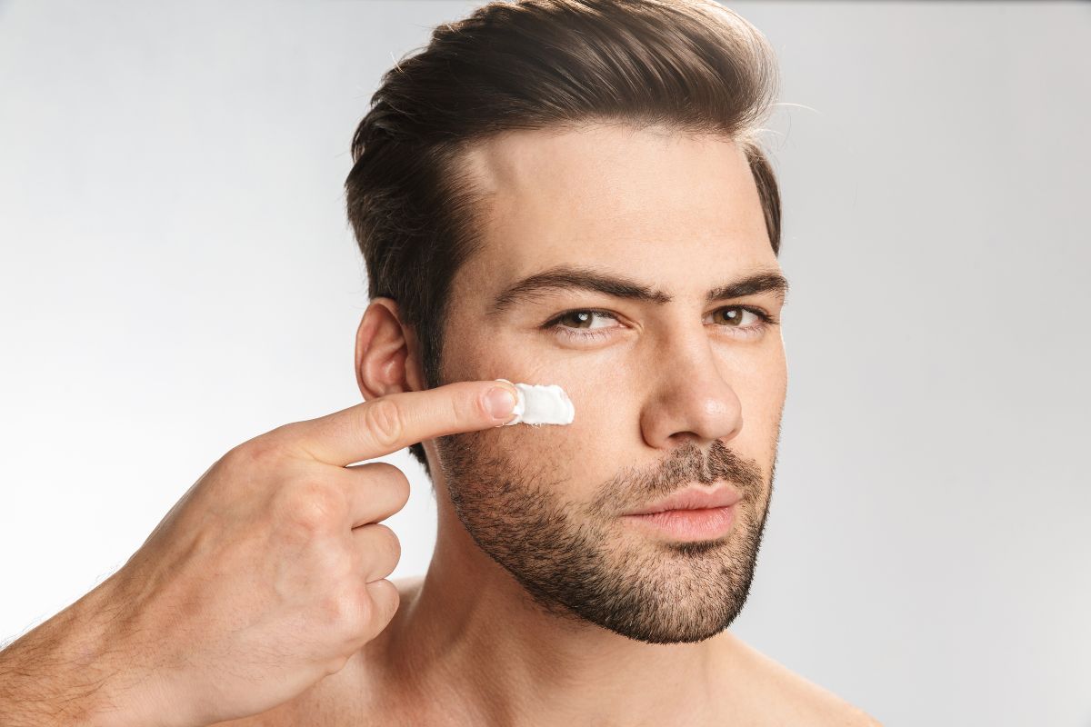 Skincare uomo: gli step essenziali la pelle