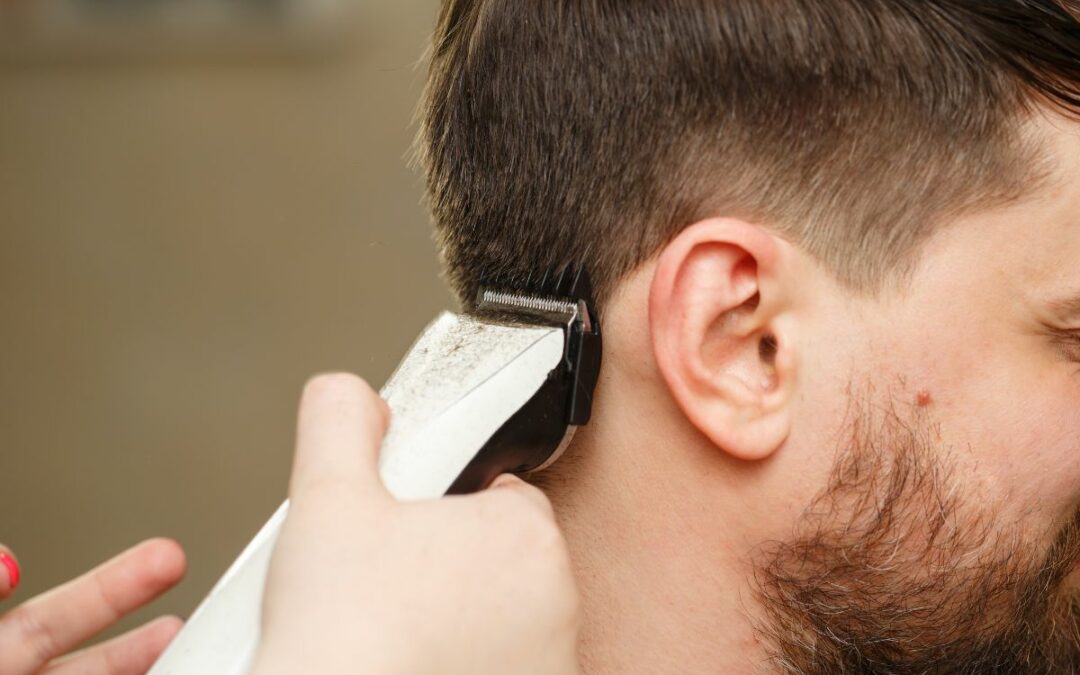 Quali sono i tagli di capelli che invecchiano di più?